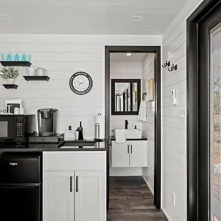 New Wilderness Hideout-Cozy Container Home Fredericksburg Exterior photo
