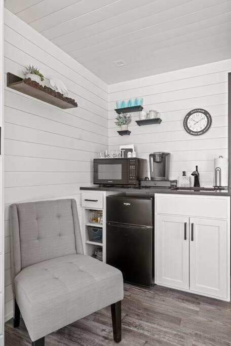 New Wilderness Hideout-cozy Container Holiday home
