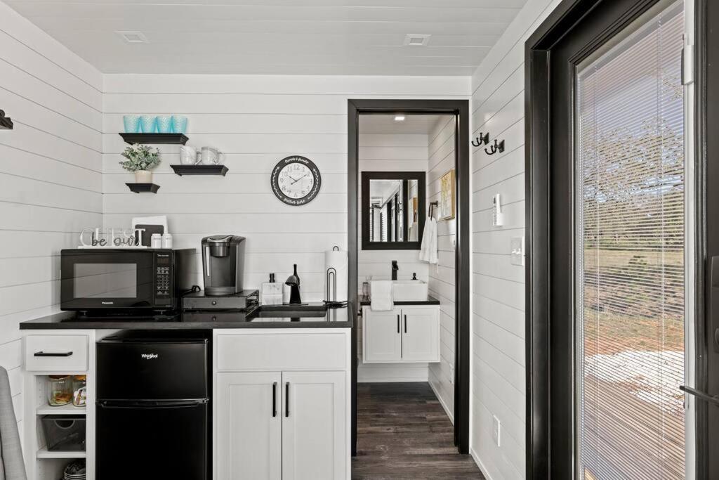 New Wilderness Hideout-cozy Container * Fredericksburg